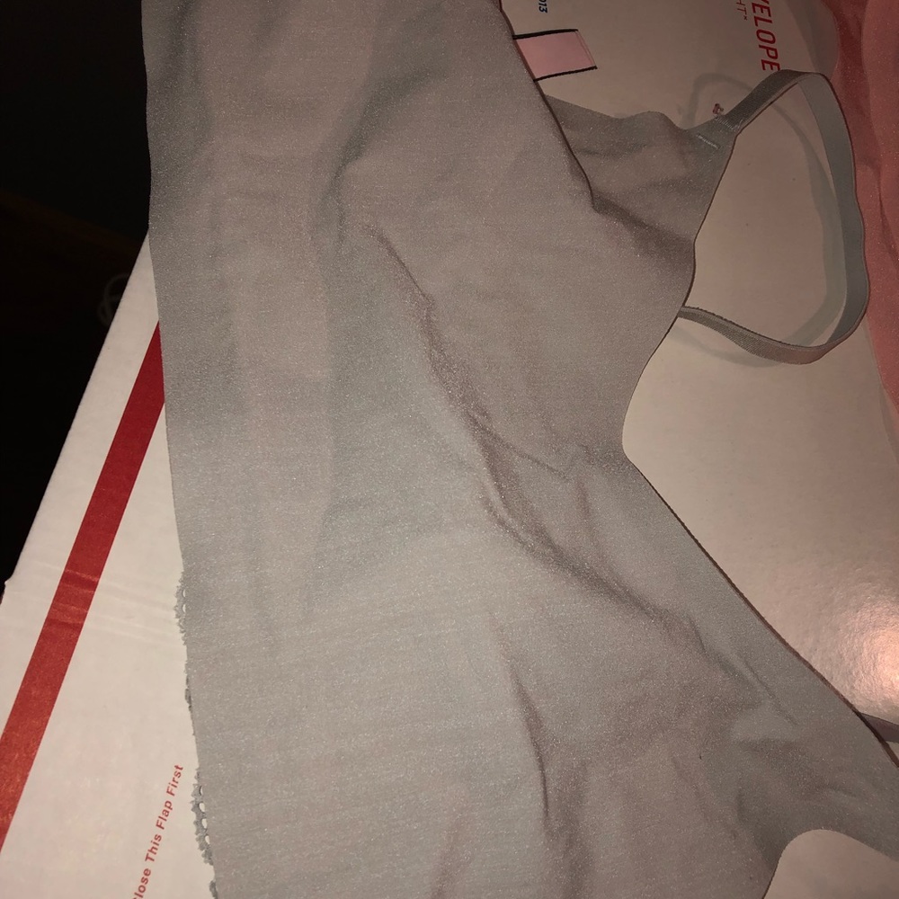 VICTORIA SECRER BRALETTE